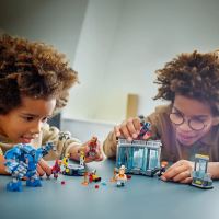 LEGO® Marvel 76315 Iron Man a jeho laboratoř: Síň brnění (3)