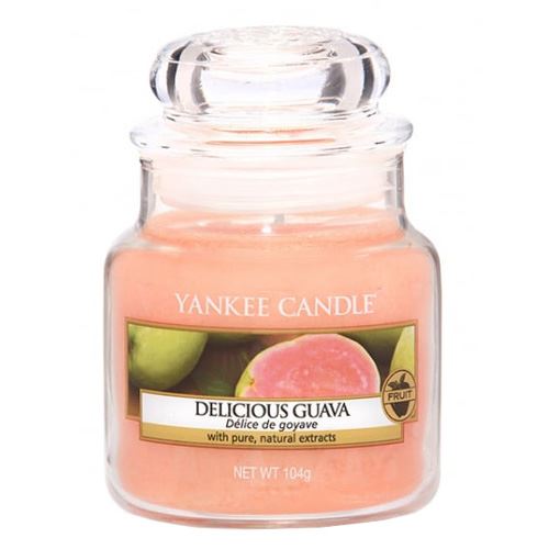 Yankee Candle Delicious Guava vonná svíčka 104 g