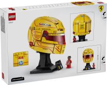 LEGO® Editions 43022 Helma Lewis Hamilton ze Scuderia Ferrari HP (3)