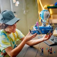 LEGO® Fortnite® 77073 Battle Bus (4)