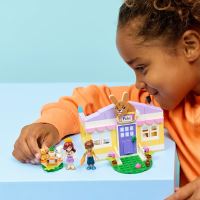 LEGO® Friends 42679 Hotel pro králíčky v městečku Heartlake (1)
