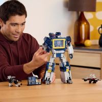 LEGO® Icons 10358 Transformers: Soundwave (4)