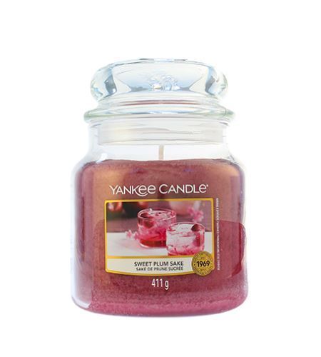 Yankee Candle Sweet Plum Sake vonná svíčka 411 g