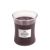 WoodWick Black Plum Cognac vonná svíčka s dřevěným knotem 275 g