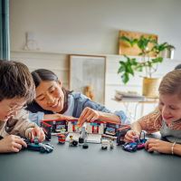 LEGO® City 60444 Garáž F1® a vozy Mercedes-AMG a Alpine (3)