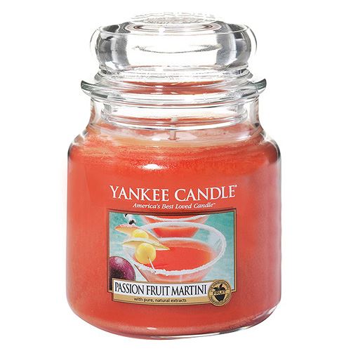 Yankee Candle Passion Fruit Martini vonná svíčka 411 g